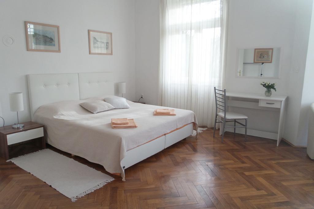 Apartment Sonata Split Bilik gambar